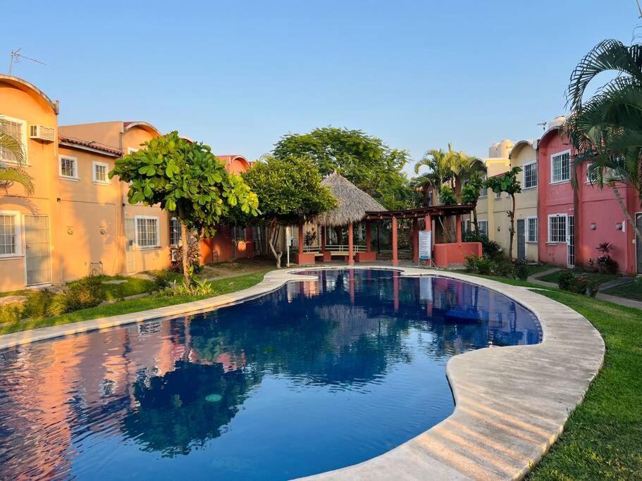 Casa Con Alberca A 8 Min De Playa Apartment Ixtapa  Exterior photo