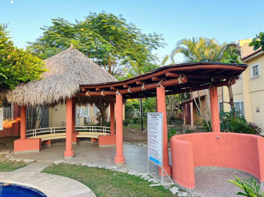 Casa Con Alberca A 8 Min De Playa Apartment Ixtapa  Exterior photo
